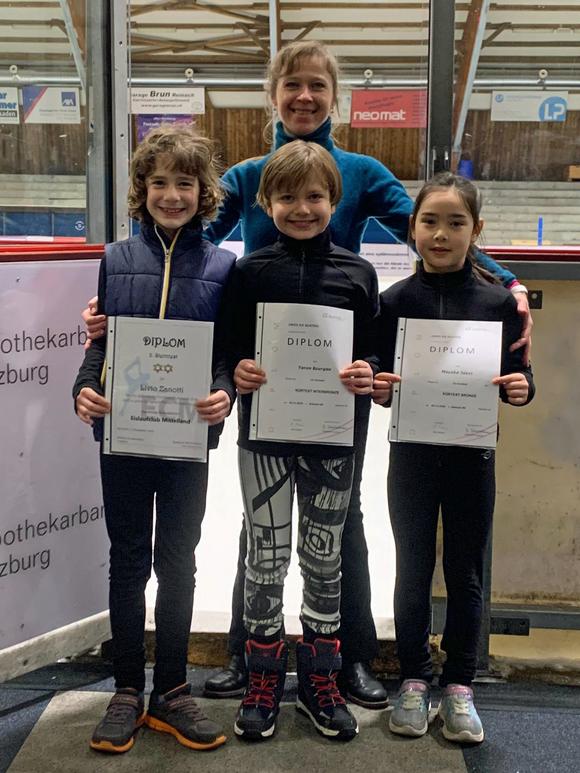 Bestandene Tests Ice Skating Stars Hochdorf